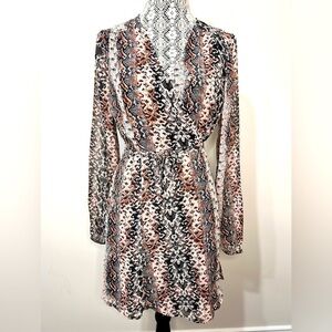Elegant Long Sleeve Patterned Dress